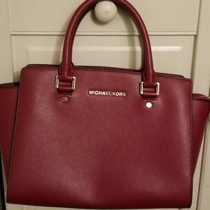 Burgundy Michael Kors Pebble leather purse